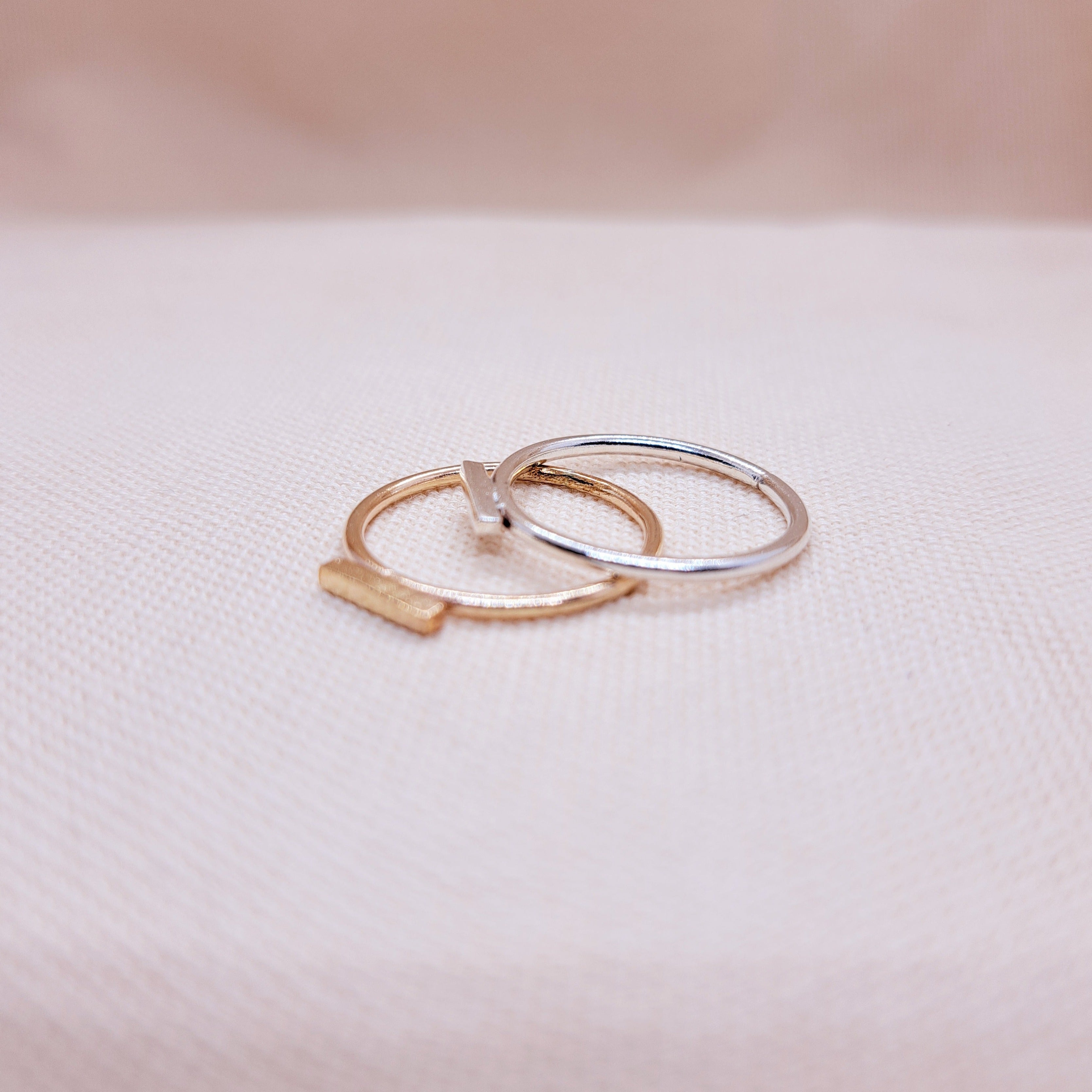 Quiet Ring calm minimalist bar band