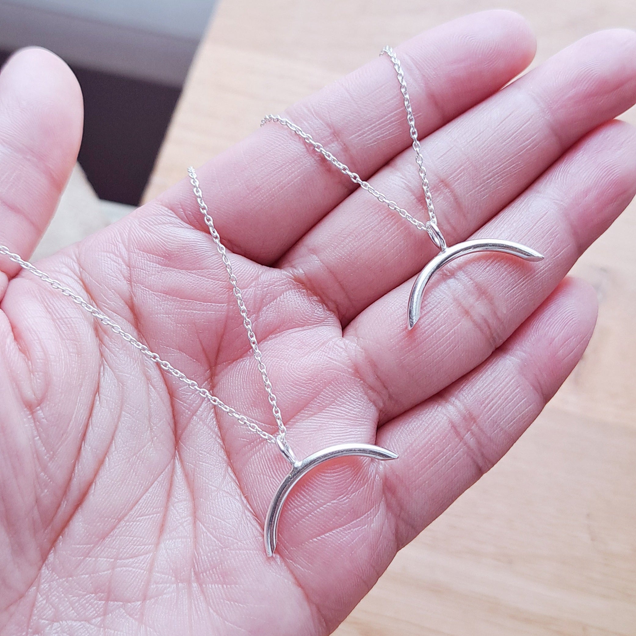 Glow - The Everyday Confidence Necklace