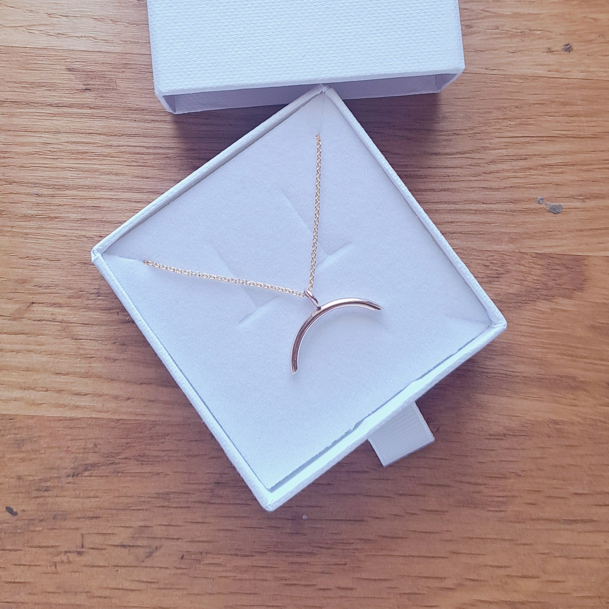 Glow - The Everyday Confidence Necklace