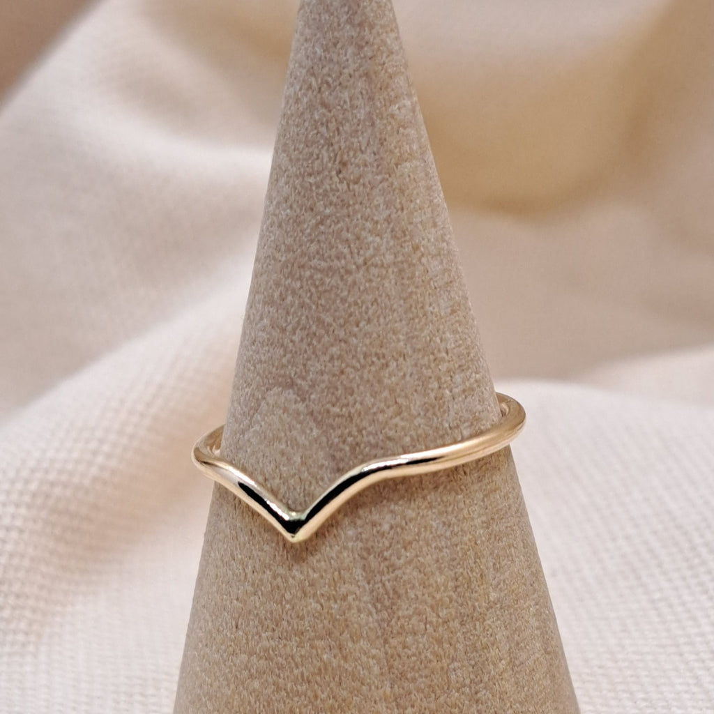 Flow Ring gentle chevron stacker