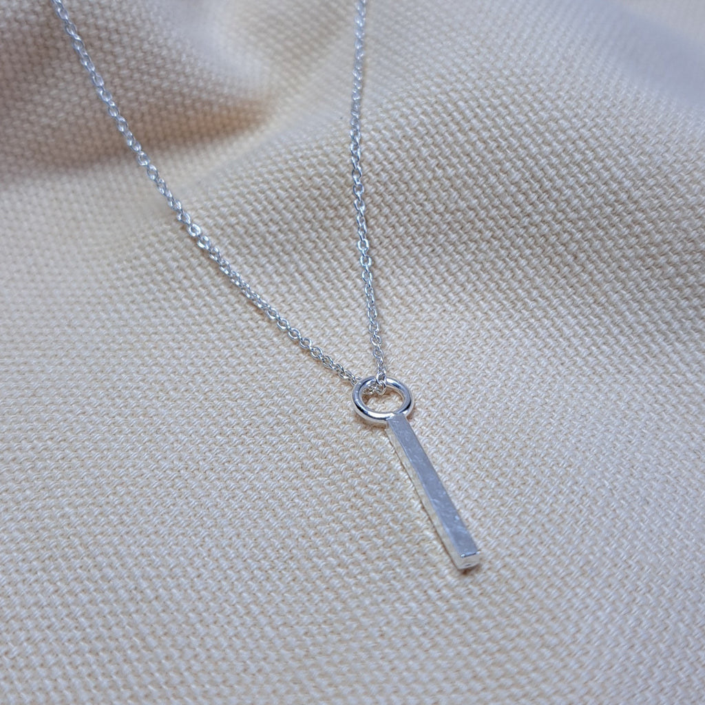 Pulse Necklace tiny bar layer