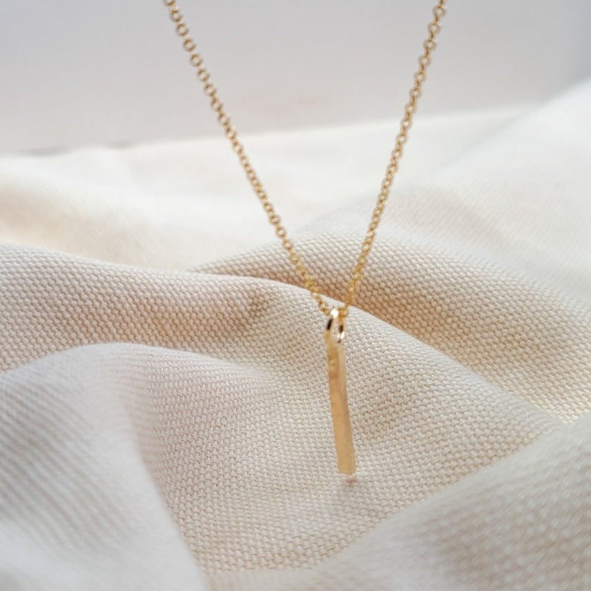 Pulse Necklace tiny bar layer
